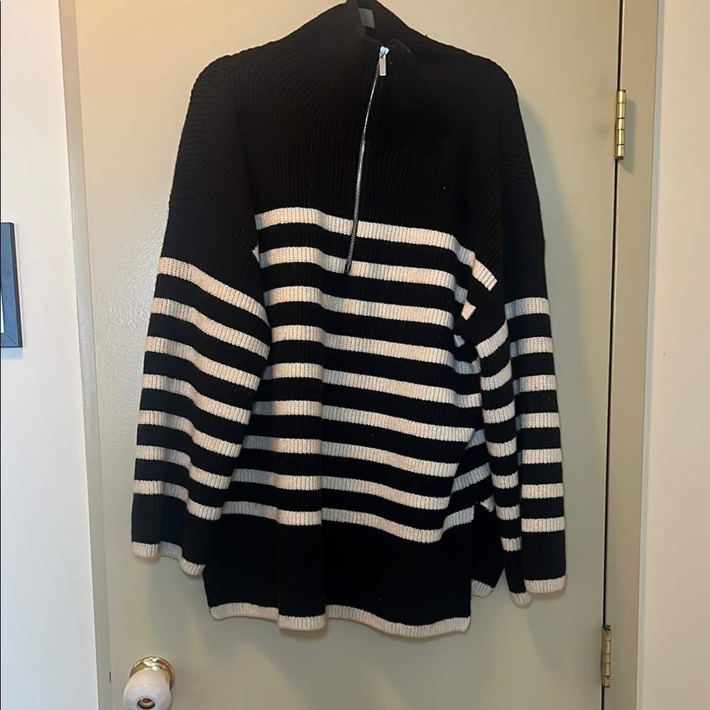 H&M Black and White Striped Sweatshirt with Mock Neck
